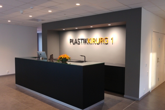 Plastikkirurg 1 AS